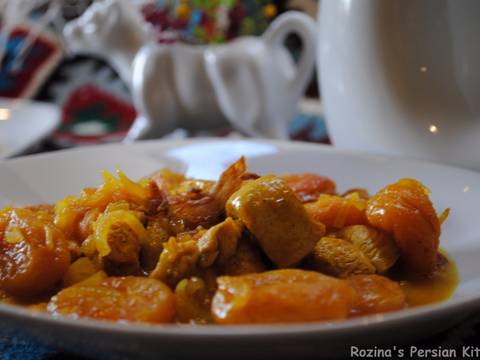 Persian Chicken stew with dried apricots Recipe by Rozina Dinaa - Cookpad