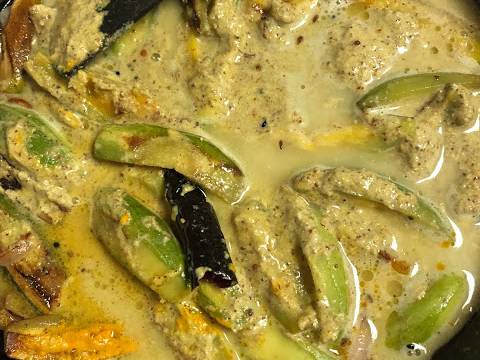 Potoler Korma (Parwal / Pointed Gourd Curry) recipe step 6 photo