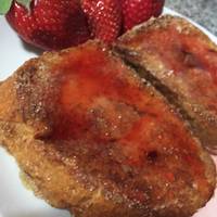Torrijas caramelizadas al horno con compota de fresas al moscatel (¡¡¡sin nada de aceite!!!)