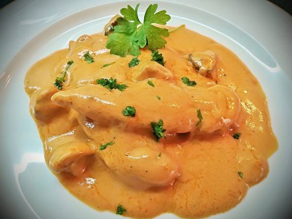 Solomillos de pollo al Málaga virgen