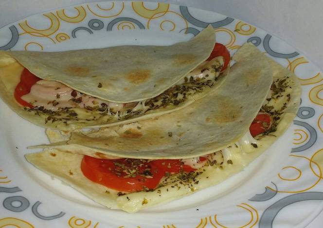 
          Fajitas de tomate y queso súper rápidas 💥
        