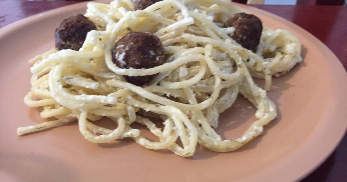 Espaguetis con crema de leche 100