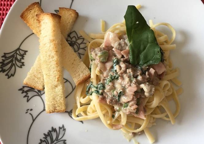 
          Espagueti de carne con espinacas
        