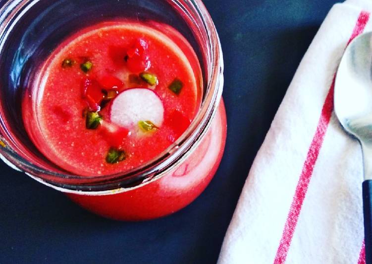
    Gazpacho de sandía
  