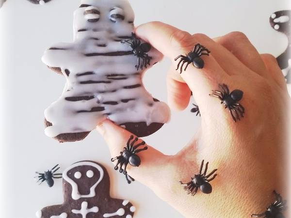 Galletas esqueleto para halloween (sabor chocolate)