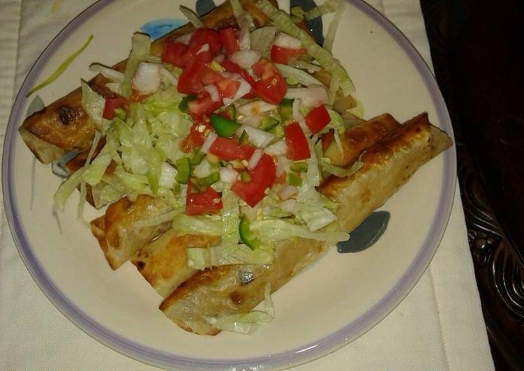 Flautas de harina vegetarianas Receta de Elsapaty Solorio Cookpad