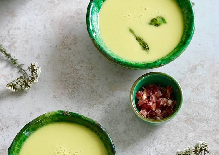 
    Gazpacho verde
  
