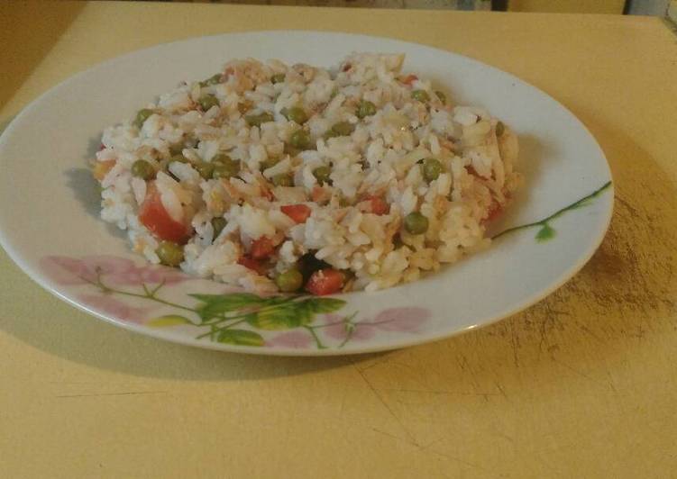 Atun arvejas arroz con y