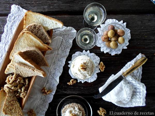 Paté de quesos y nueces