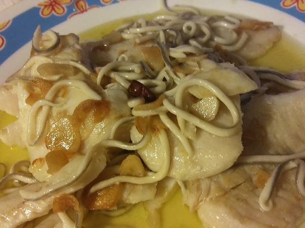 Merluza con gulas