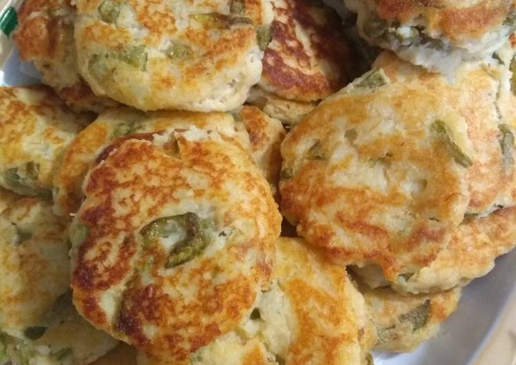 Tortitas de papa con nopales y atún Receta de Alma Patricia Reséndiz