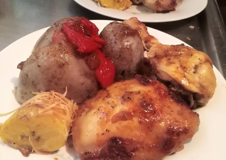 
    Pollo al horno con pimentón!! 🍗🍴
  