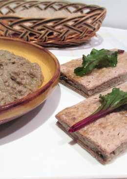Paté de champiñones con semillas de girasol y chía  - vegano