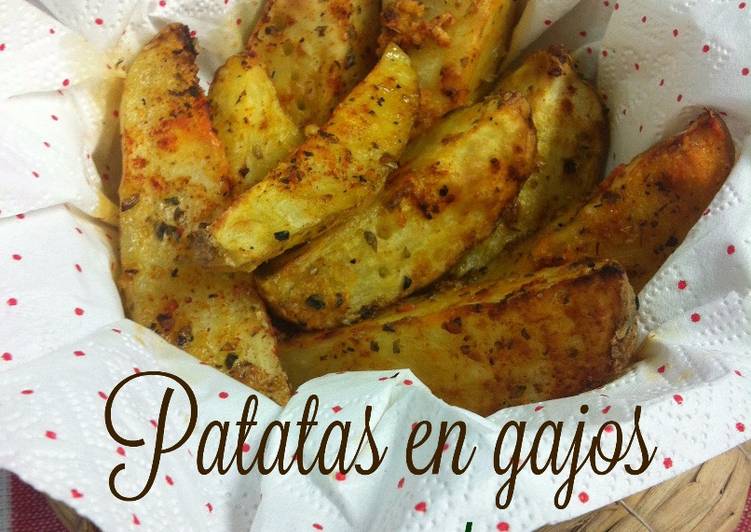 Patatas en gajos especiadas al horno Receta de Las recetas de Martuka - Cookpad