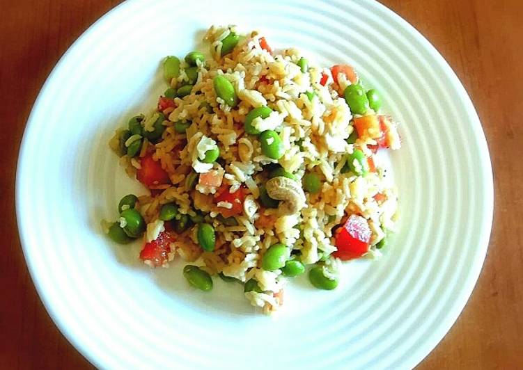 
  Ensalada de arroz basmati y edamame
