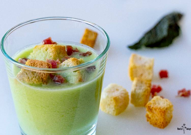 
    Gazpacho de calabacín
  