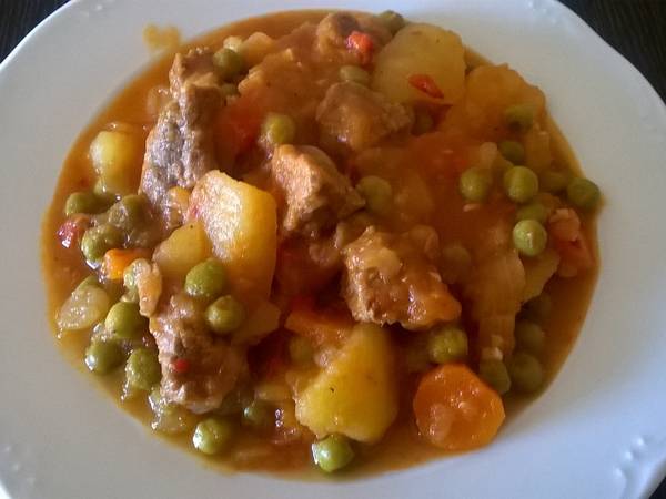 Estofado de ternera con patatas y verduras