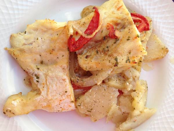 Perca al horno con patatas