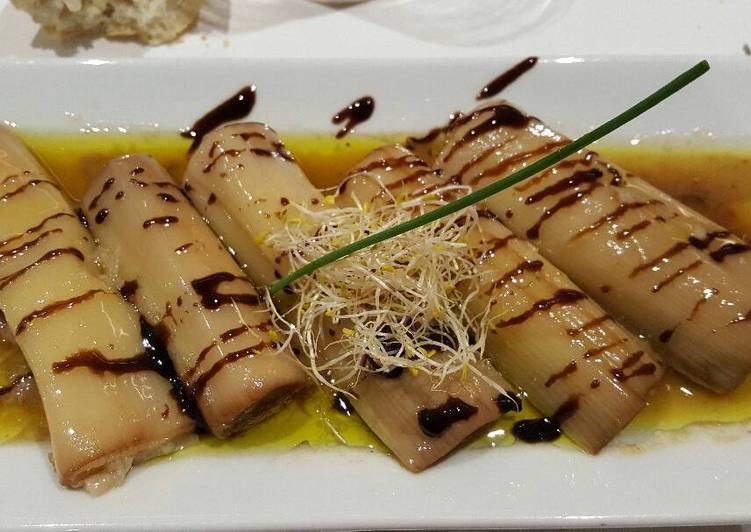 Resultado de imagen de puerros cocidos en aceite y vinagre