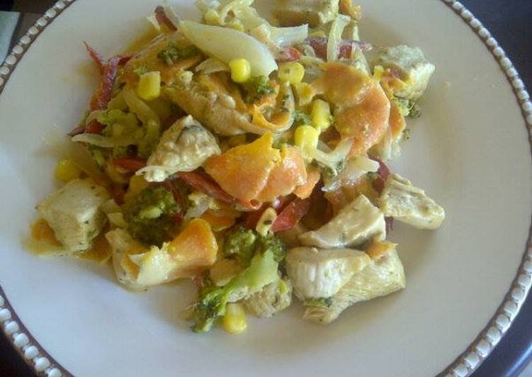 
    Pollo salteado con verduras
  