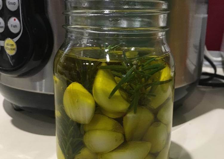 Ajo en Conserva de Romero y Oliva Receta de Alheniel (LAB Humo y Grasa