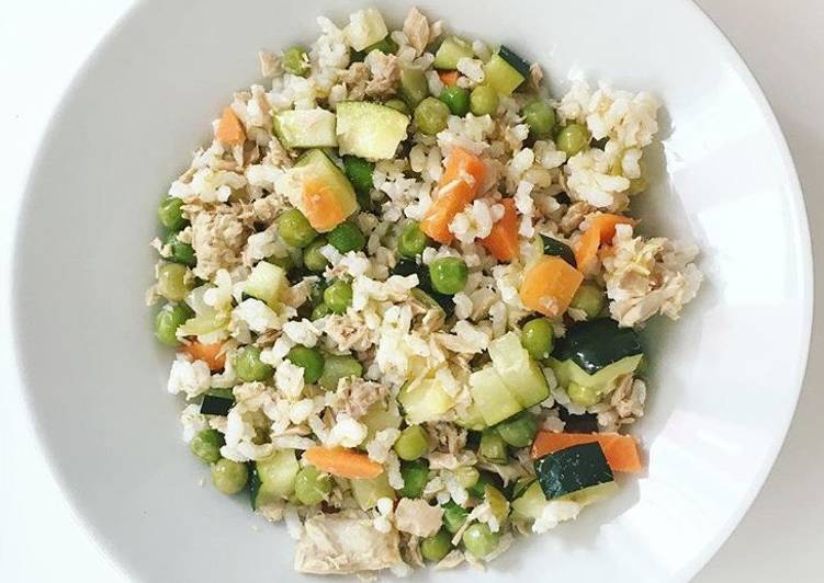 Arroz con arvejas y atun