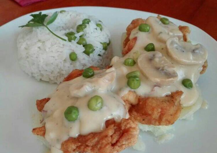 Pollo en Salsa Bechamel con Almendras y Champiñones 🍄 Receta de Luis
