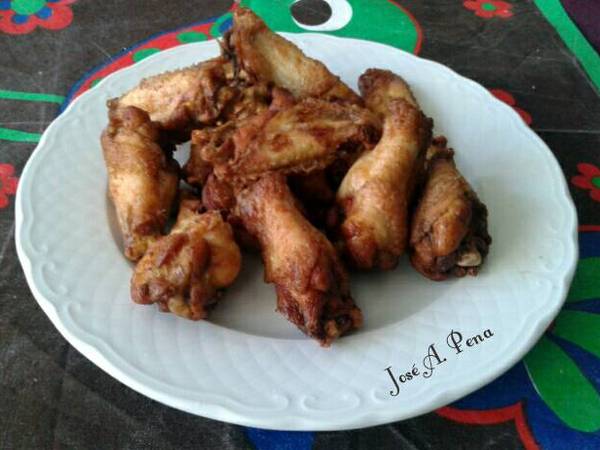 Alitas de pollo adobadas