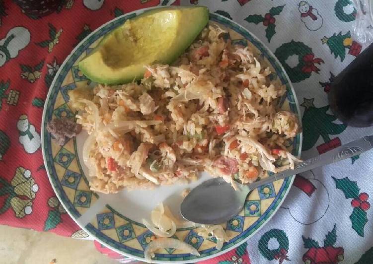 
    Arroz con pollo
  