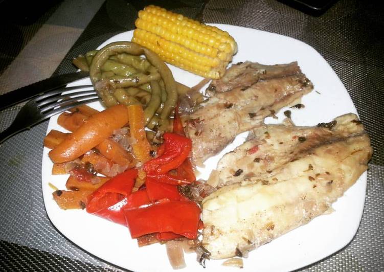 Tilapia al horno con vegetales Receta de Heidi Höge Cookpad