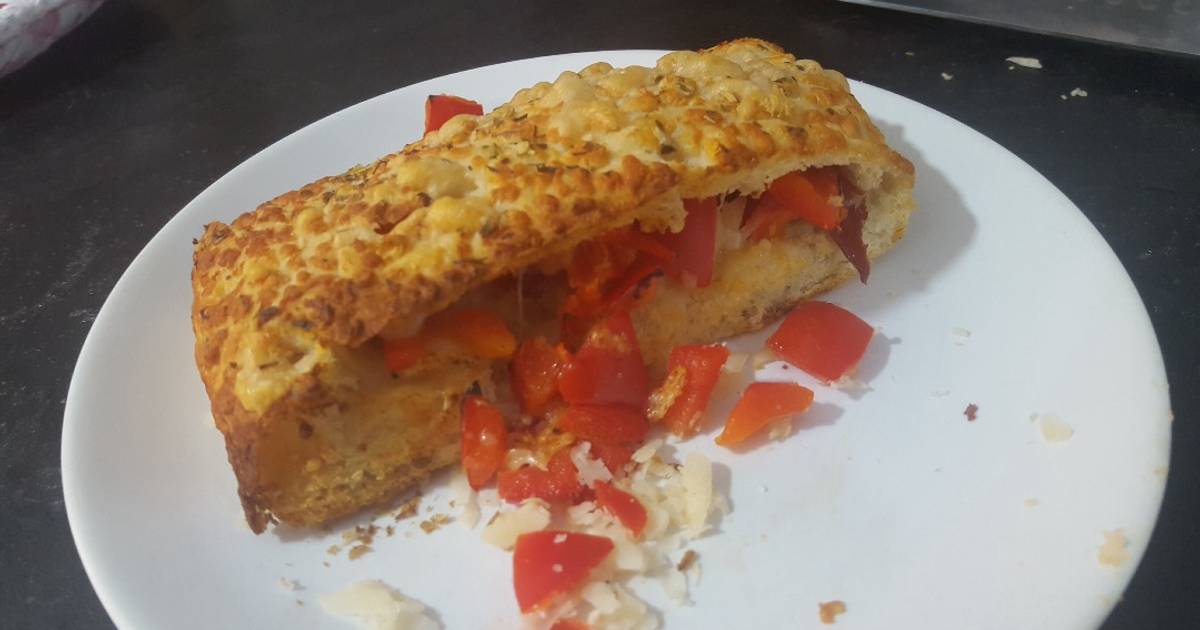Resultado de imagen para Focaccia con tomate y queso fresco