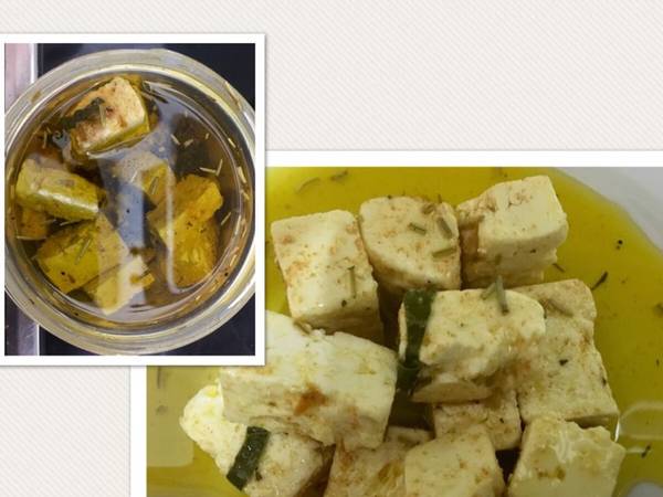 Queso feta macerado en aceite de oliva y especias