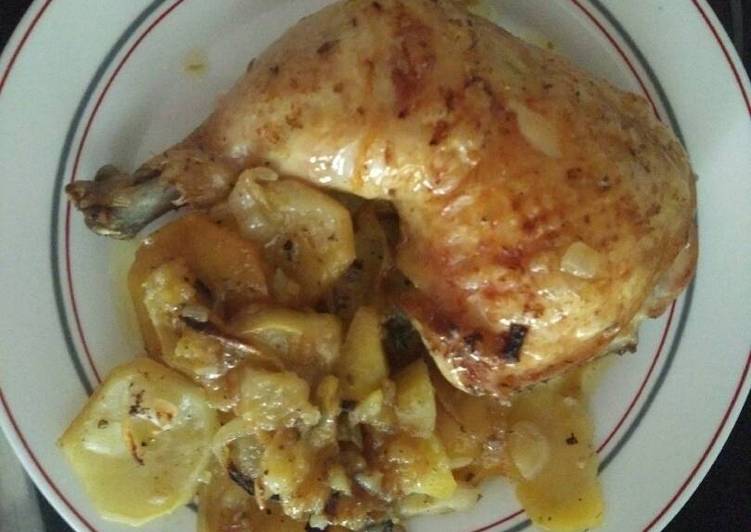 Muslos de pollo al horno con patatas y cebolla Receta de José Ramón ... Muslos de pollo al horno con patatas y cebolla Receta de José Ramón ...