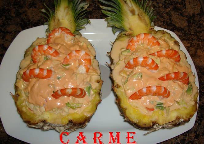 Resultado de imagen de piña rellena de cóctel de marisco