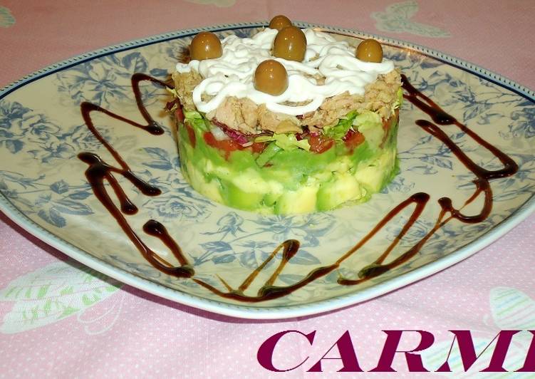 Timbal de aguacate y atún Receta de carme castillo Cookpad