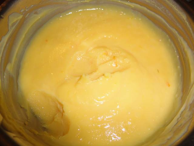 Crema pastelera de  naranja Photo