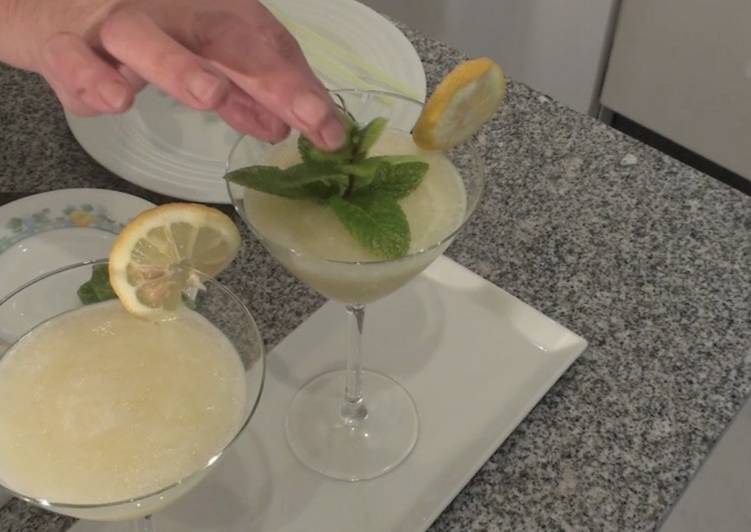 Sorbete de limón sin alcochol Receta de elfornerdealella - Cookpad