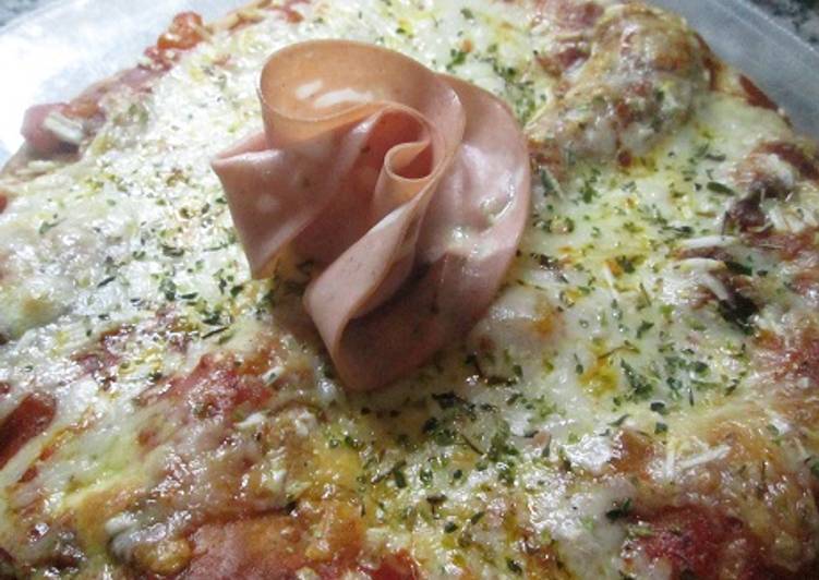 Pizza con mortadela italiana Receta de Gabriela Diez Cookpad