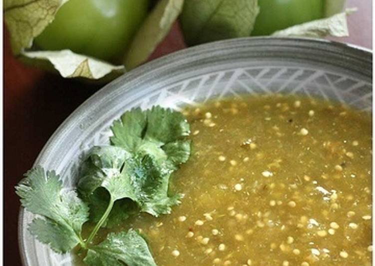 Salsa verde de tomatillo Receta de fanslauraesquivel Cookpad