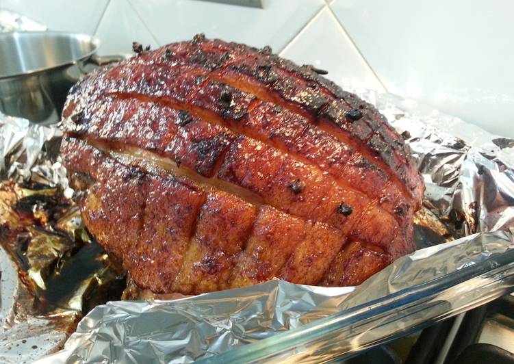 Jugosa Pierna De Puerco Mechada Y Adobada Para Navidad