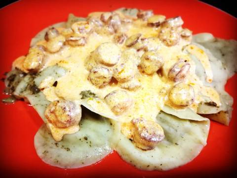 Foto del paso 5 de la receta Girasoles con relleno de espinaca y albahaca en salsa con chisto