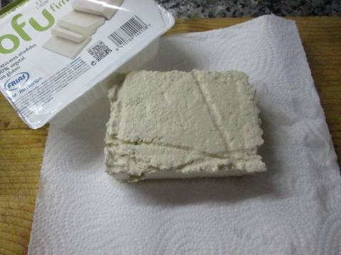 Foto del paso 1 de la receta Pizza con base de tofu para dieta