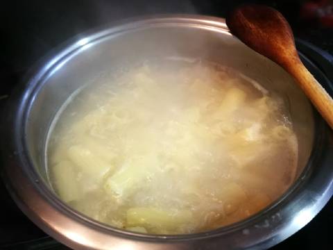 Foto del paso 2 de la receta Macarrones con calabacin y chorizo