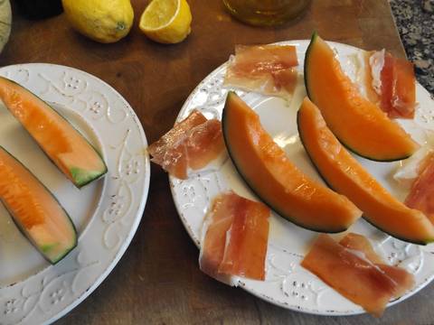 Melón y jamón ibérico con escamas de sal y balsámico Receta de Cuqui