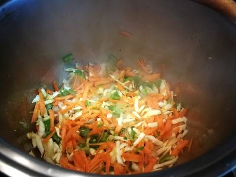 Foto del paso 2 de la receta Sopa de tomate con lechuga romana