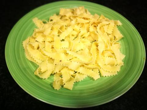 Foto del paso 7 de la receta Pasta italiana con espárragos silvestre y jamón currado