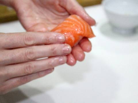 Foto del paso 17 de la receta Como preparar sushi en casa (paso a paso)