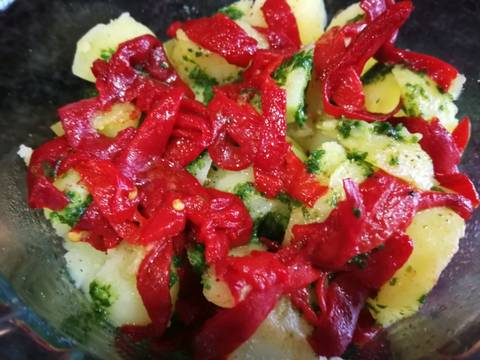 Foto del paso 4 de la receta Patata con panceta y pimiento de Piquillo