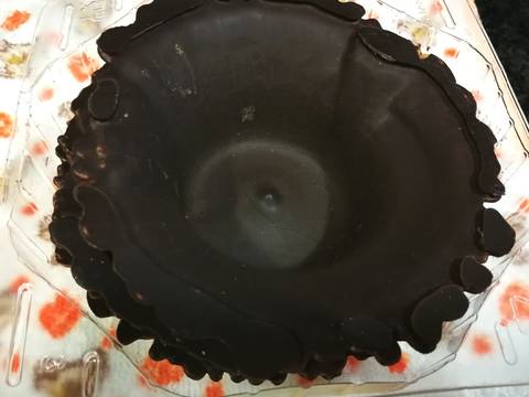 Foto del paso 1 de la receta Tulipanes de chocolate con natilla
