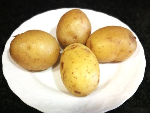 Foto del paso 1 de la receta Patata con panceta y pimiento de Piquillo